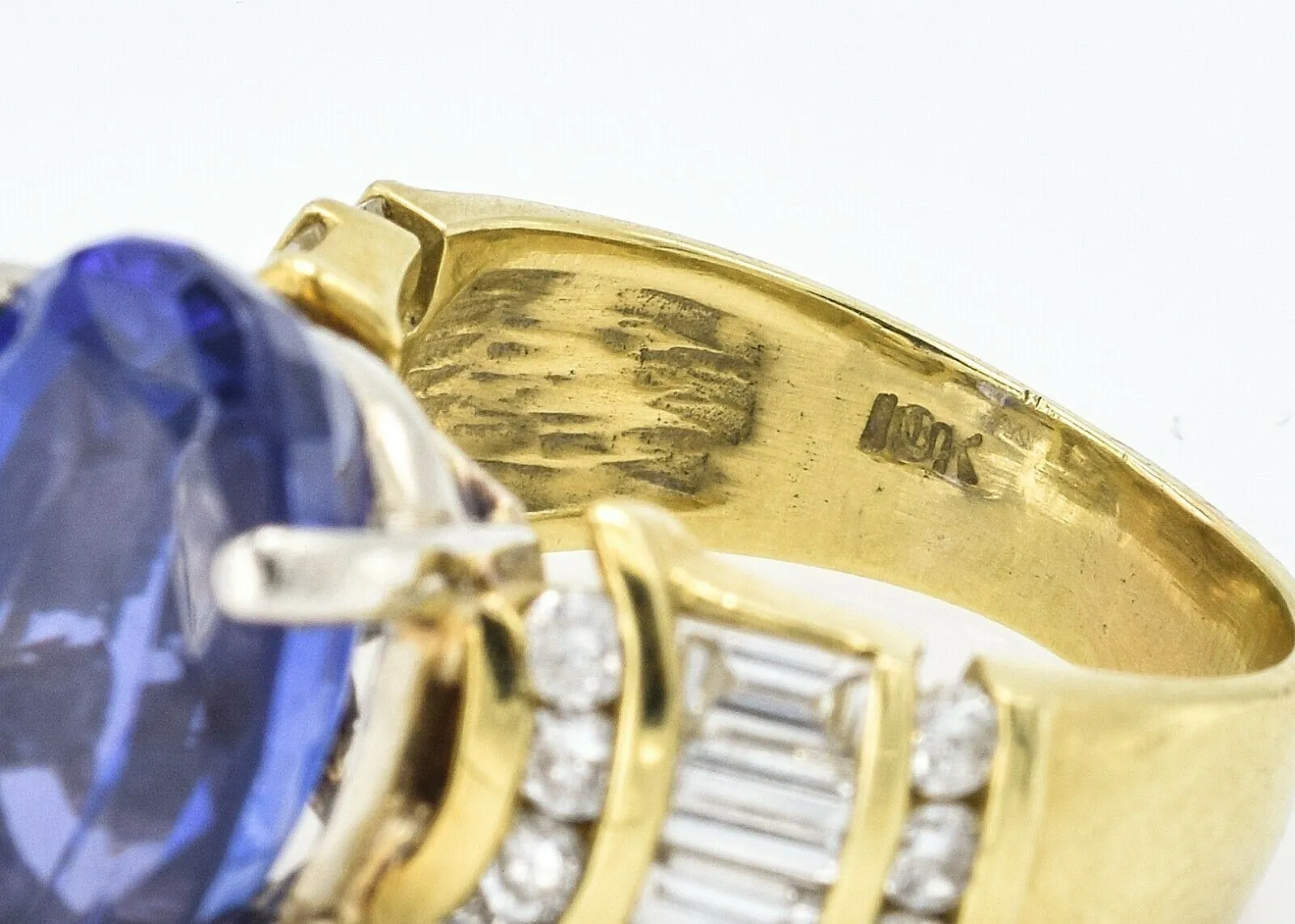 Estate 18K Yellow Gold Tanzanite & Diamond Ring