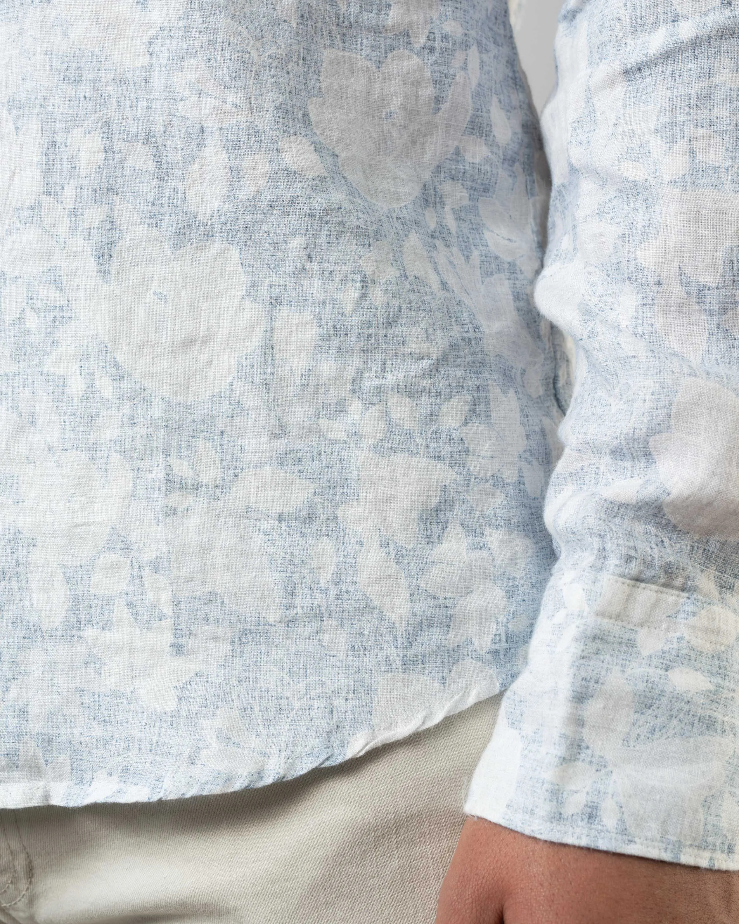 Fitted Body - Floral Print Linen Shirt